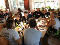 /album/foto-mesice-ix-2012/20250914-porada-pred-cyklovikendem-jpg/